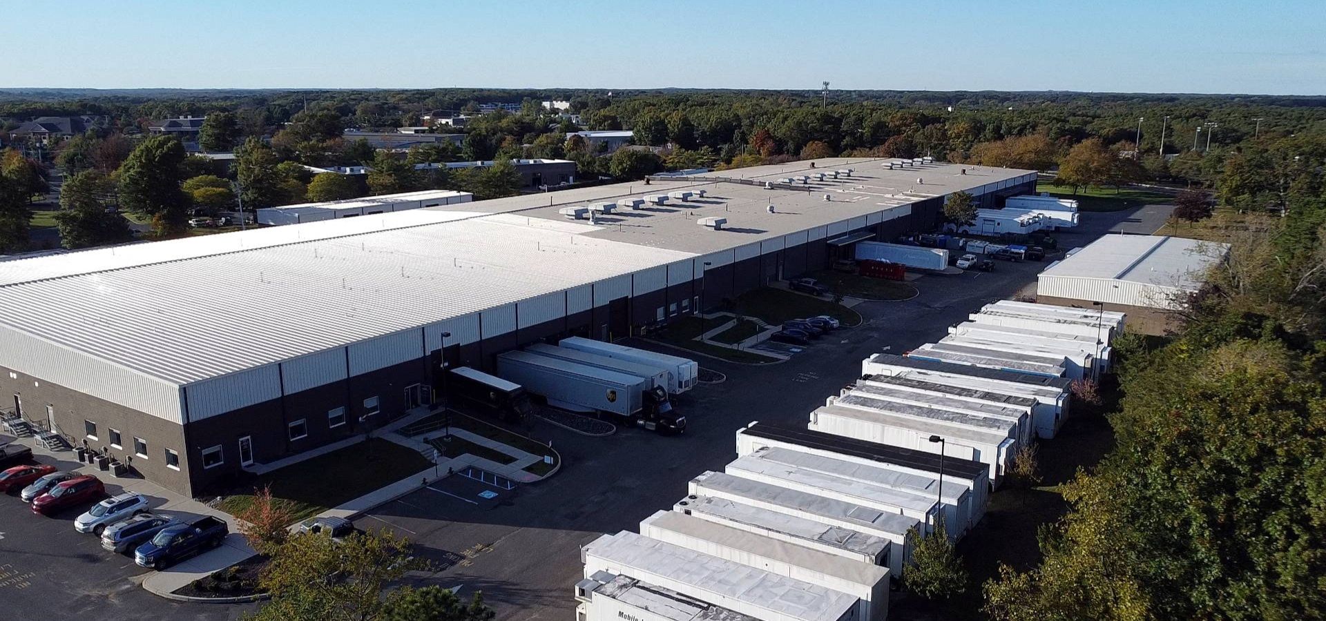 mobile-mri-fleet-drone-shot-at-mxr-imaging