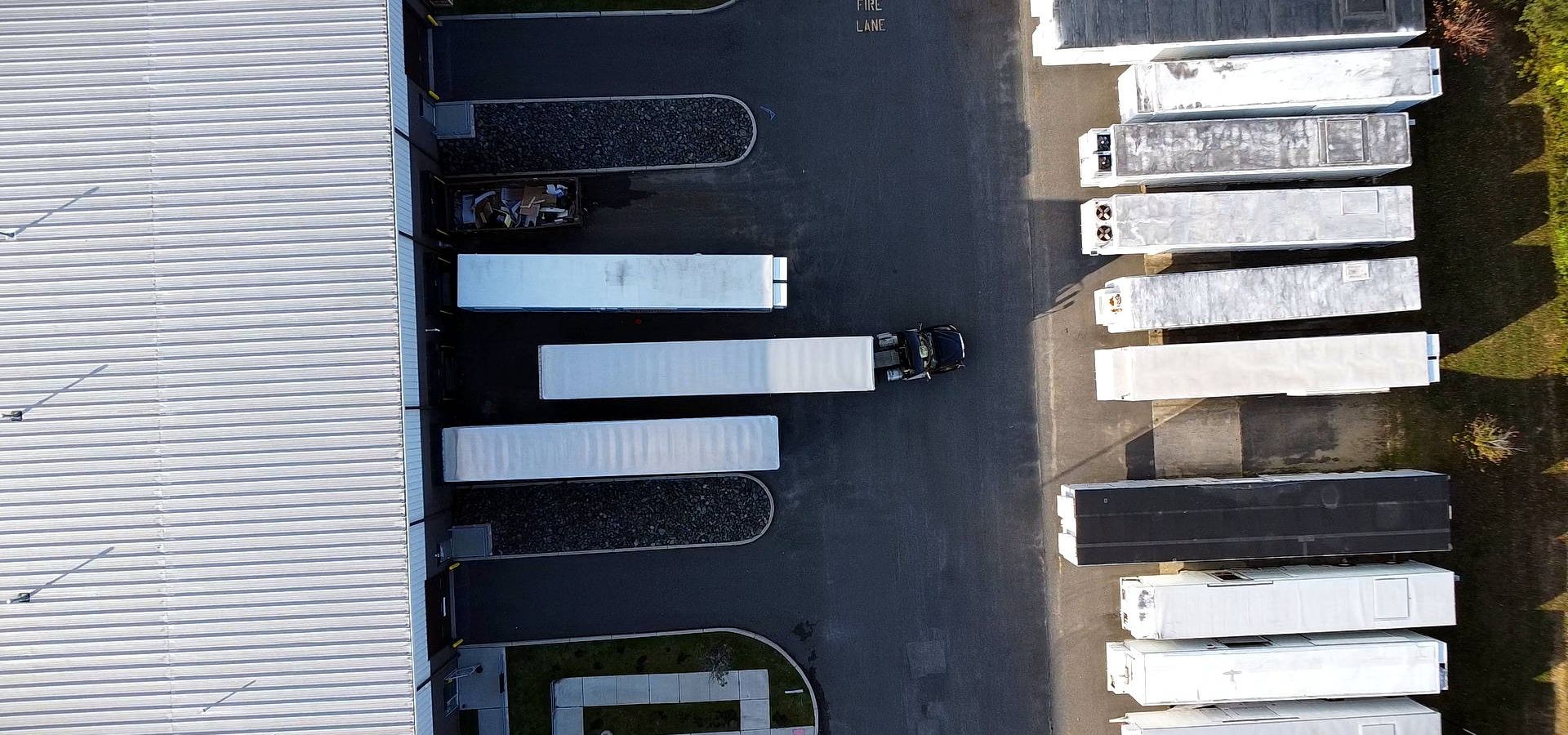 mobile-mri-fleet-drone-shot